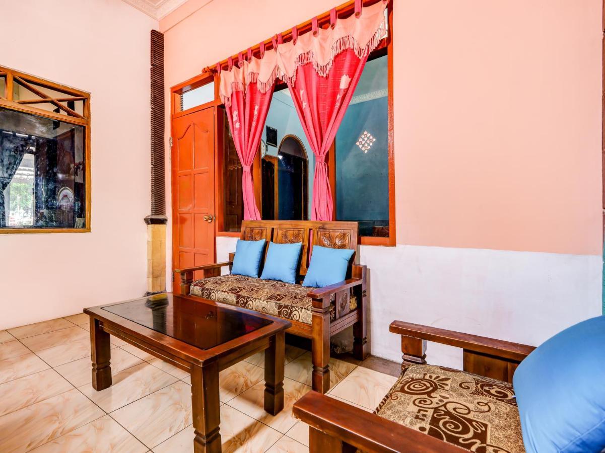 Oyo 90051 Guest House Parangtritis Εξωτερικό φωτογραφία